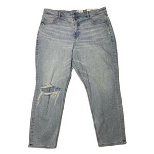 NWT American Eagle Stretch Distressed Light Wash Mom Jean Size 20 #1537